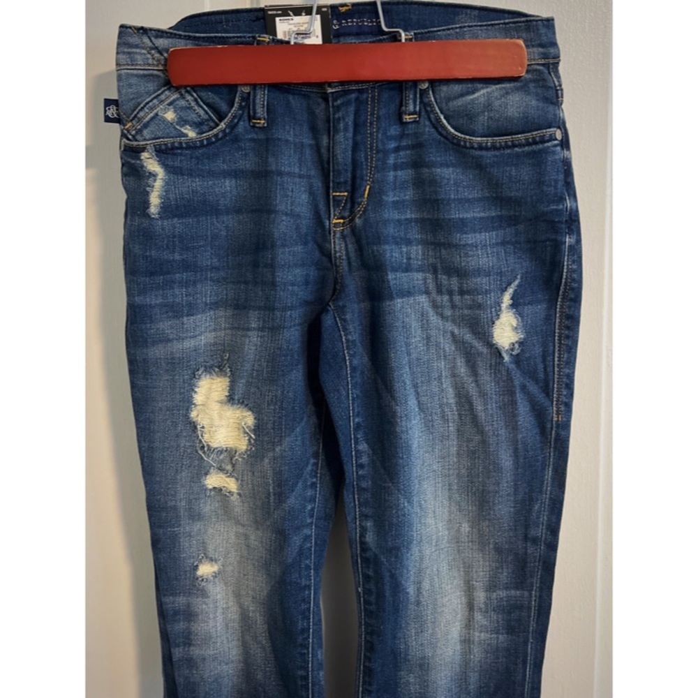 Kendall Mid Rise Capri - Picture 3 of 6
